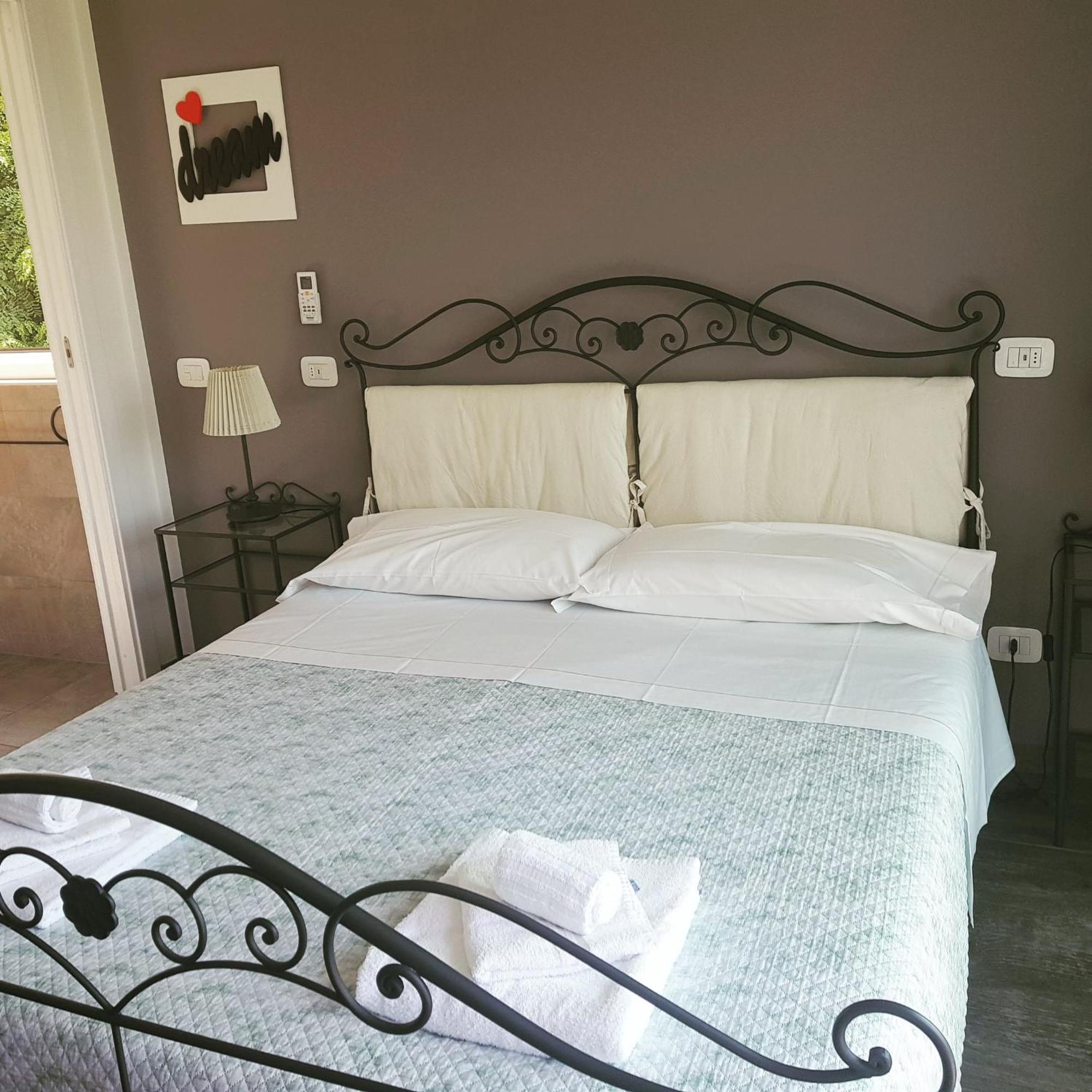 B&B Stella Maggiore 베르바니아 외부 사진